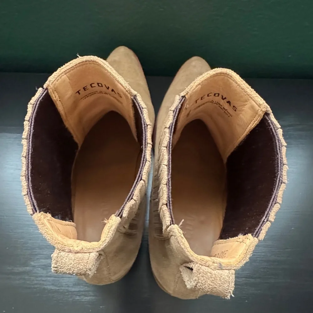 Tecovas tan suede